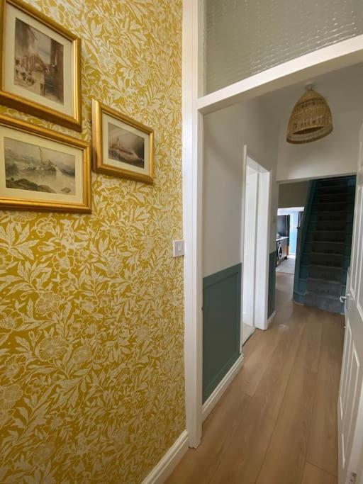 Sea Biscuit Cottage, Scarborough Extérieur photo